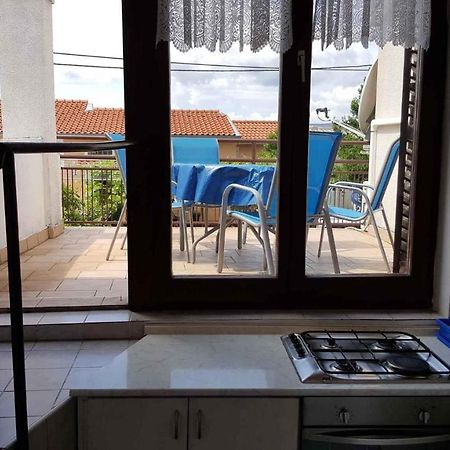 Apartment In Selce 5880 Kültér fotó